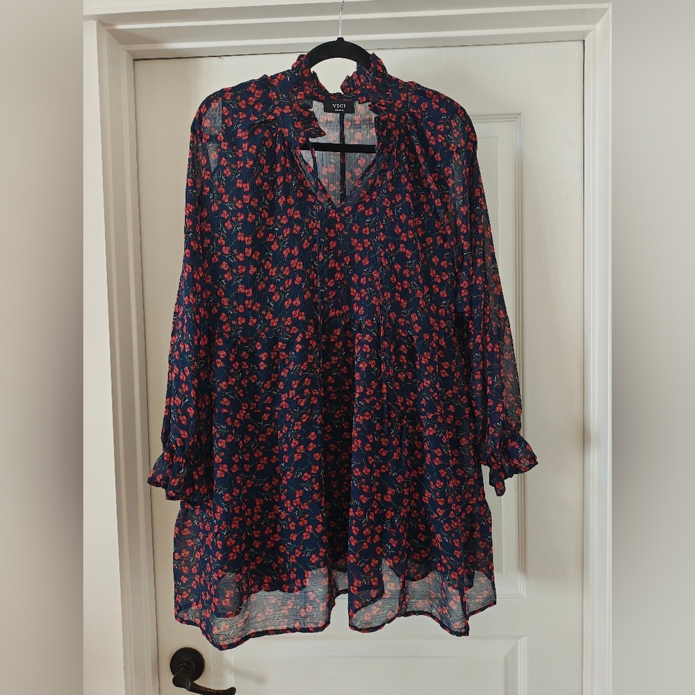 Vici Women's Long Sleeved Layered Swing/Shift Dress Navy/Red Flowers Size Small